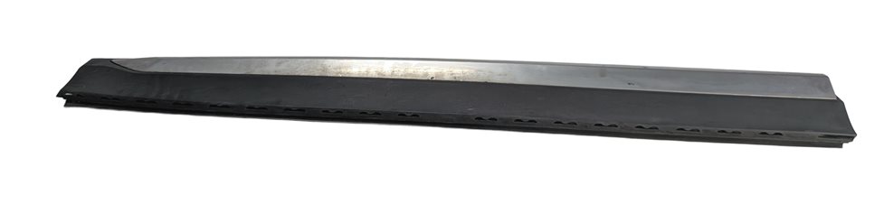 11-18 BMW X3 X4 (F25 26) FRONT LEFT LOWER DOOR MOULDING TRIM (w/o M or X-LINE)