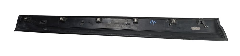 Thumbnail 4: 11-18 BMW X3 X4 (F25 26) FRONT RIGHT LOWER DOOR MOULDING TRIM (w/o M or X-LINE)