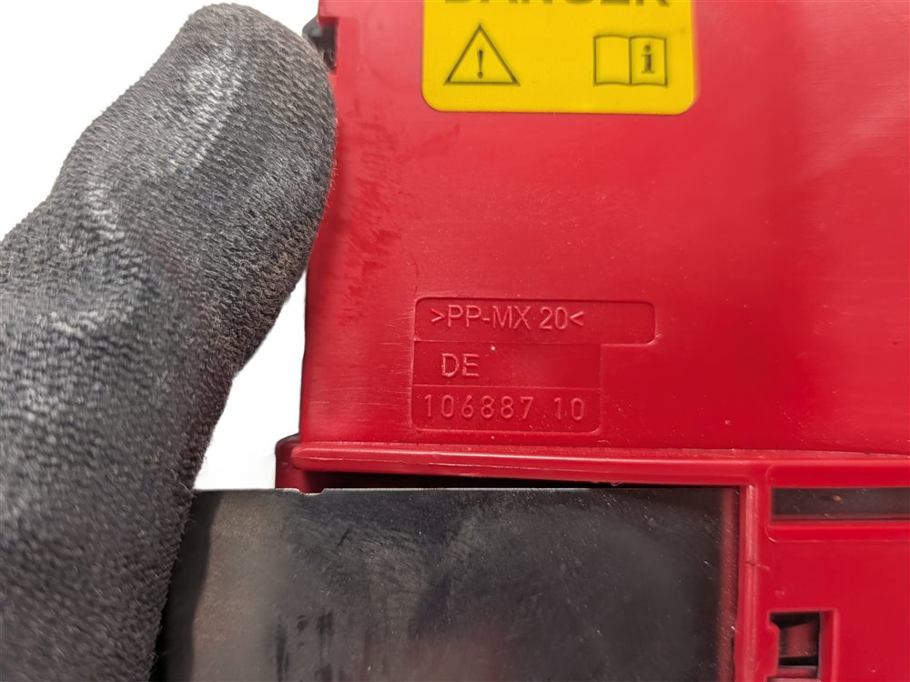 Thumbnail 7: 2016 BMW X3 (F25) 2.0L REAR POSITIVE BATTERY POWER DISTRIBUTION TERMINAL PLATE