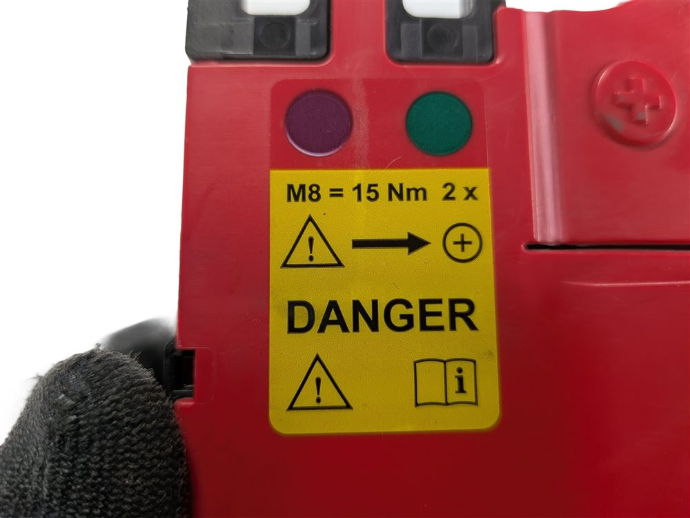 Thumbnail 8: 2016 BMW X3 (F25) 2.0L REAR POSITIVE BATTERY POWER DISTRIBUTION TERMINAL PLATE