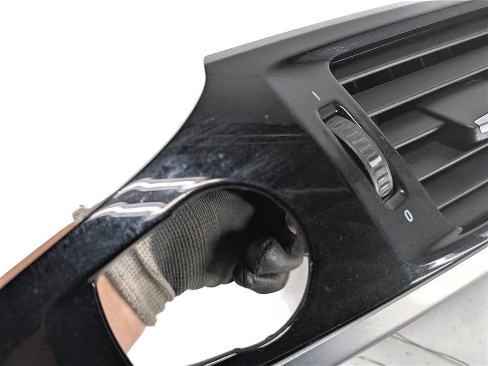 Thumbnail 8: 2016 BMW X3 (F25) FRONT CENTER DASH HEAT AIR AC VENT w/HAZARD SWITCH (Black)