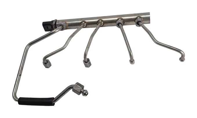 2016 BMW X3 (F25) 2.0L (N20) ENGINE FUEL INJECTOR RAIL w/LINES