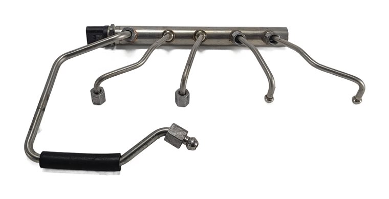 Thumbnail 2: 2016 BMW X3 (F25) 2.0L (N20) ENGINE FUEL INJECTOR RAIL w/LINES