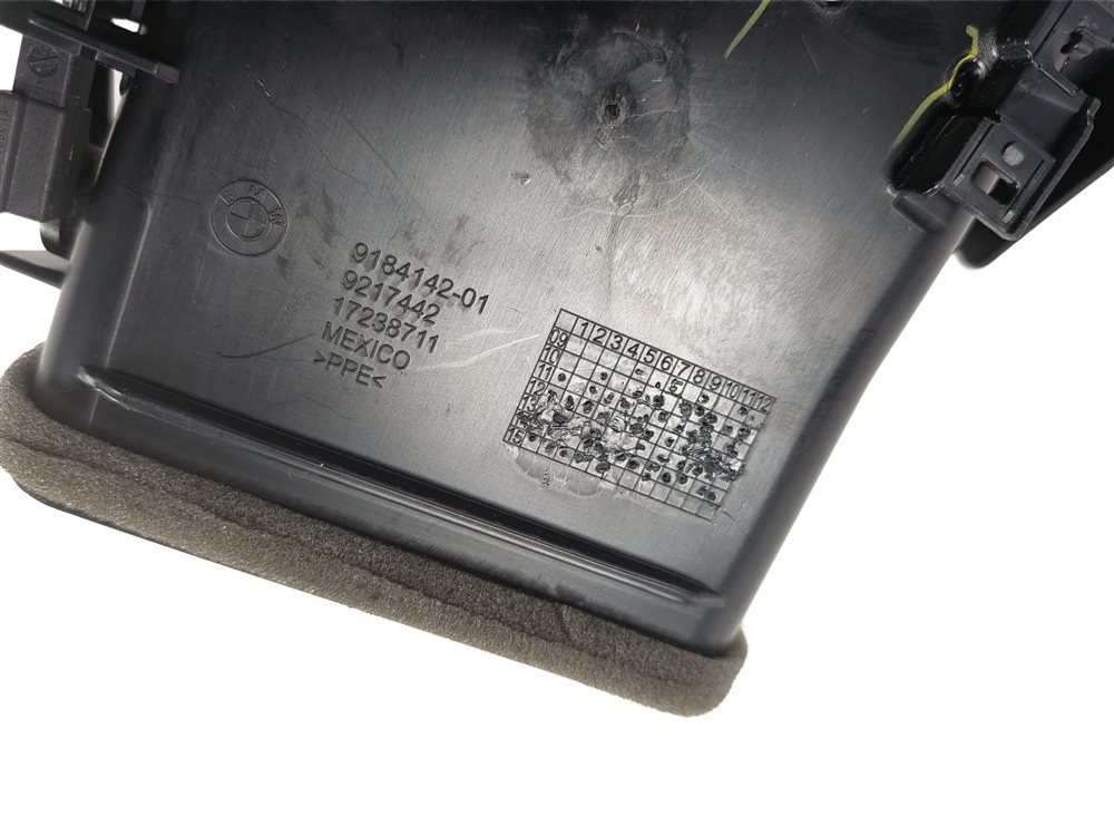 Thumbnail 5: 2016 BMW X3 (F25) FRONT RIGHT PASSENGER DASH HEAT AIR AC VENT (Black)