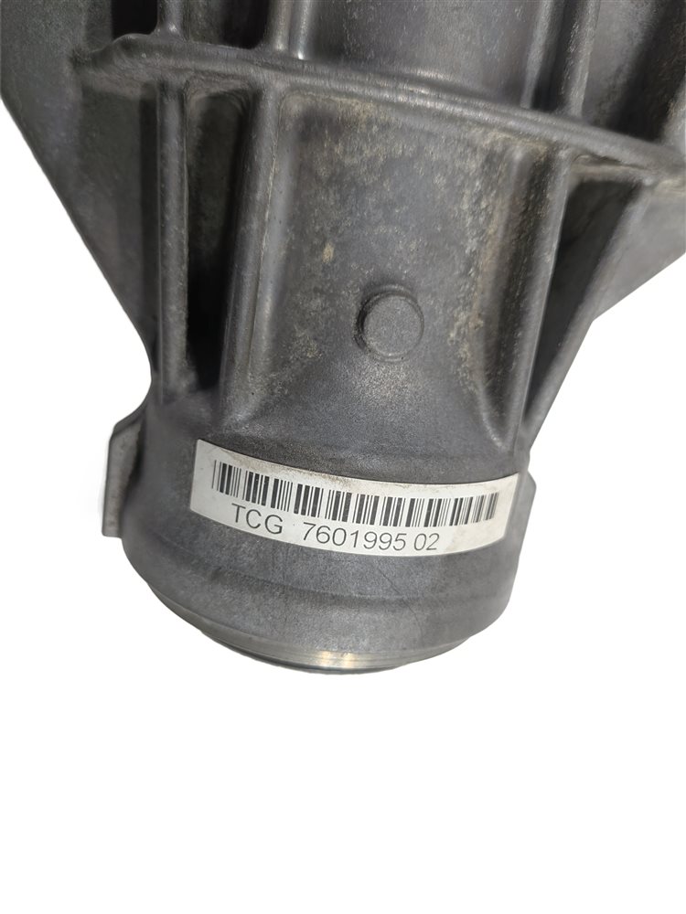 Thumbnail 7: 2016 BMW X3 (F25) FRONT DIFFERENTIAL AXLE SHAFT SUPPORT CARRIER BEARING BRACKET