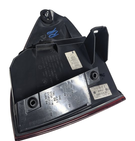 Thumbnail 7: 10-13 BMW 535iGT 550iGT (F07) RIGHT PASSENGER OUTER TAILLIGHT BRAKE LIGHT LAMP