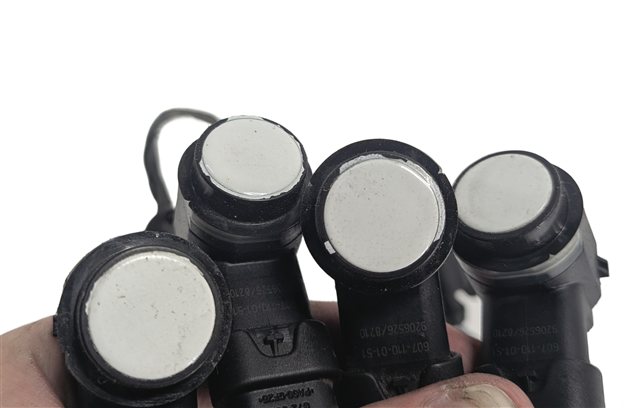 Thumbnail 6: 2010 BMW 535IGT F07 FRONT PARK ASSIST PDC SENSOR SET/4 w/HARNESS (White)