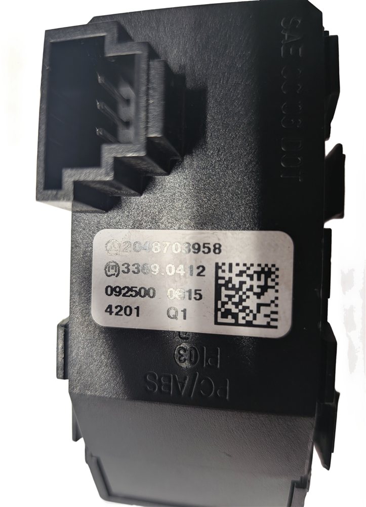 Thumbnail 5: 2015 MERCEDES GLK350 (X204) DASH HAZARD WARNING TRACTION CONTROL SWITCH PANEL
