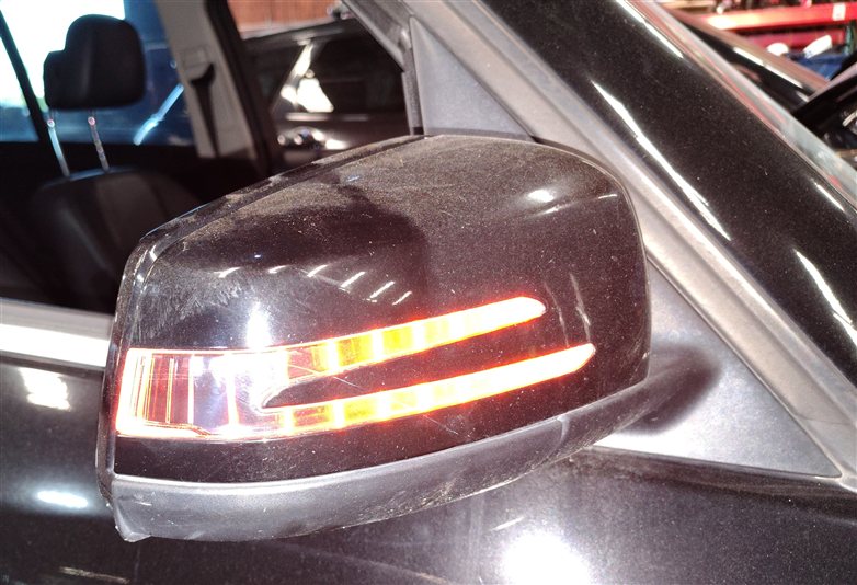 Thumbnail 2: 2013-2015 MERCEDES GLK250 GLK350 (X204) RIGHT HEATED MEMORY DOOR MIRROR (Black)