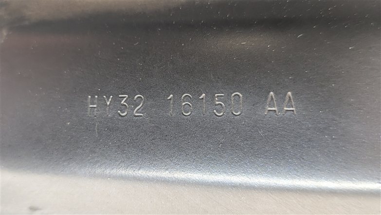 Thumbnail 4: 2017 LAND ROVER DISCOVERY (L462) FRONT RIGHT FENDER UPPER MOUNT BRACKET