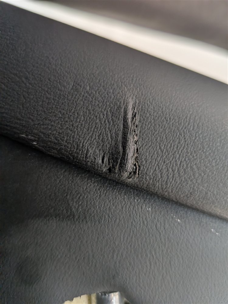 Thumbnail 11: 17 ROVER DISCOVERY L462 FRONT RIGHT PASSENGER SEAT BACK HEAT/COOL (Black)