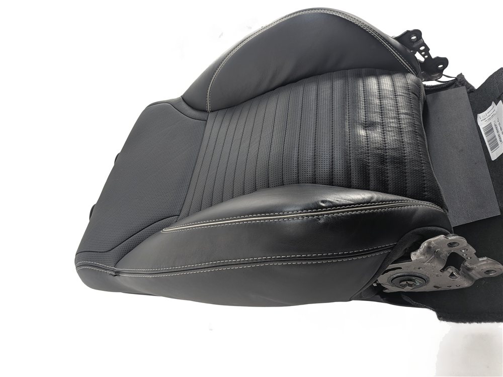 Thumbnail 4: 17 ROVER DISCOVERY L462 FRONT RIGHT PASSENGER SEAT BACK HEAT/COOL (Black)