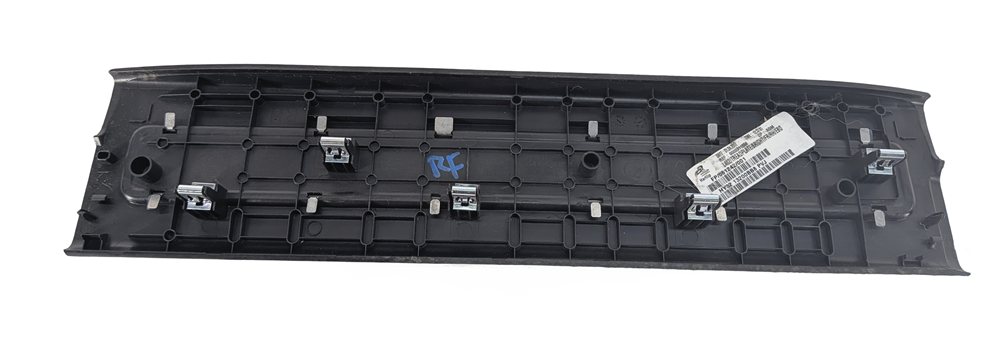 Thumbnail 3: 17 LAND ROVER DISCOVERY L462 FRONT RIGHT PASSENGER ILLUMINATED DOOR SILL PLATE