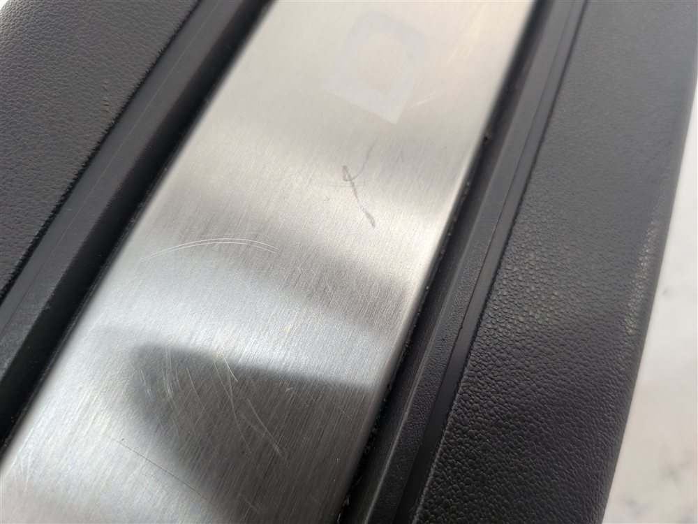 Thumbnail 6: 17 LAND ROVER DISCOVERY L462 FRONT RIGHT PASSENGER ILLUMINATED DOOR SILL PLATE
