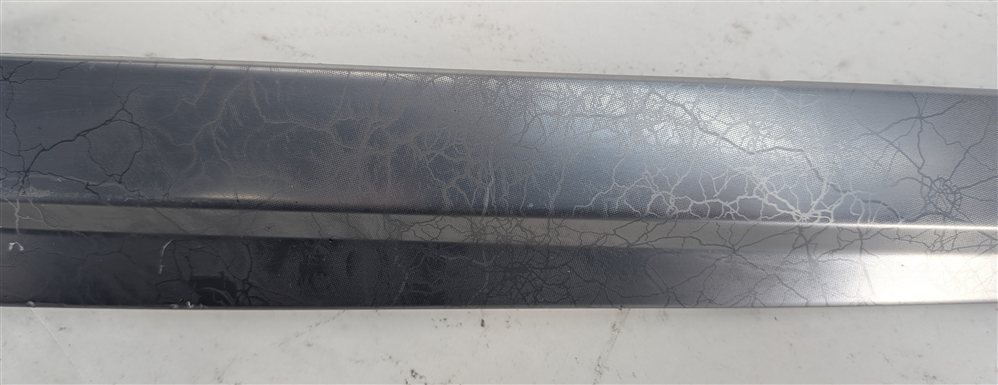 Thumbnail 8: 2017 ROVER DISCOVERY L462 FRONT RIGHT DASH TRIM MOLDING (Brushed Linear)