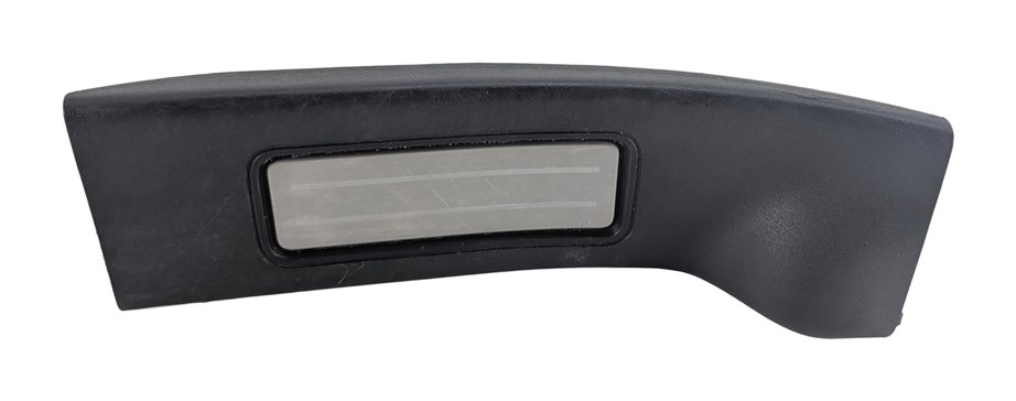 Thumbnail 2: 2017 LAND ROVER DISCOVERY L462 REAR RIGHT DOOR SILL SCUFF PLATE