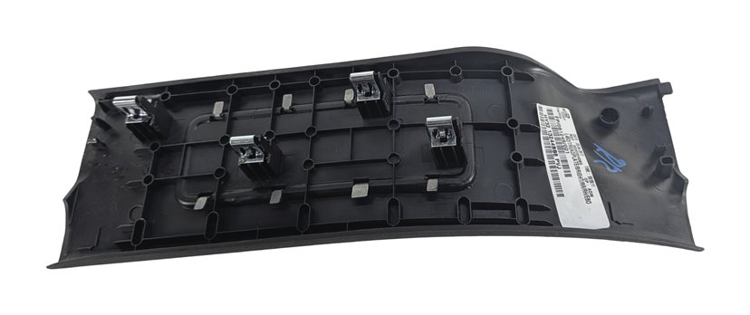 Thumbnail 3: 2017 LAND ROVER DISCOVERY L462 REAR RIGHT DOOR SILL SCUFF PLATE