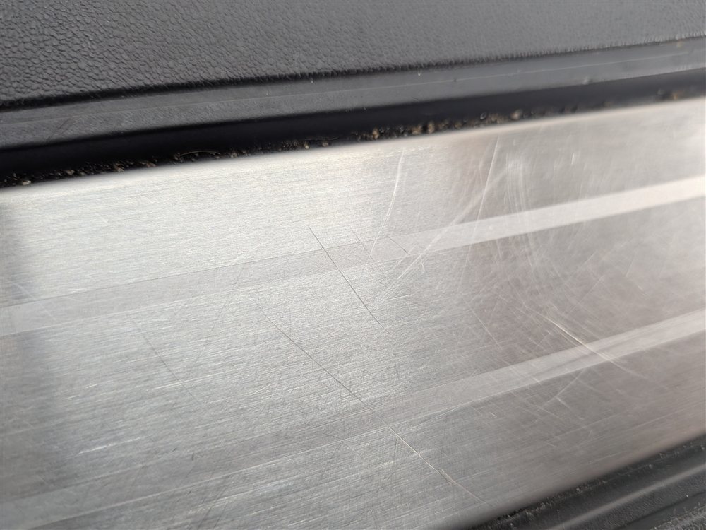 Thumbnail 7: 2017 LAND ROVER DISCOVERY L462 REAR RIGHT DOOR SILL SCUFF PLATE