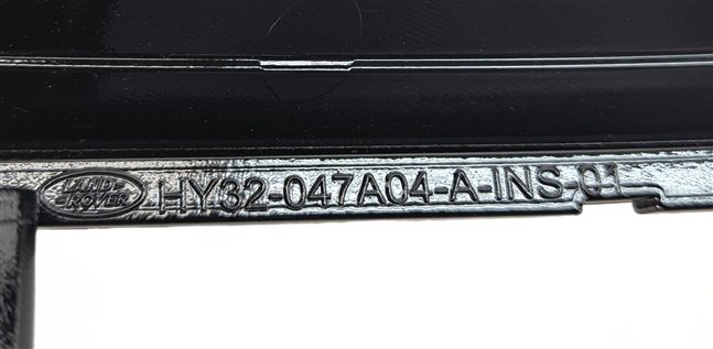 Thumbnail 3: 2017 ROVER DISCOVERY L462 CENTER CONSOLE TRIM BEZEL (GLOSS BLACK)
