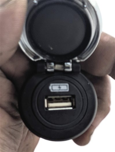 Thumbnail 5: 2017 LAND ROVER DISCOVERY (L462) USB POWER CHARGE PORT SOCKET 5V