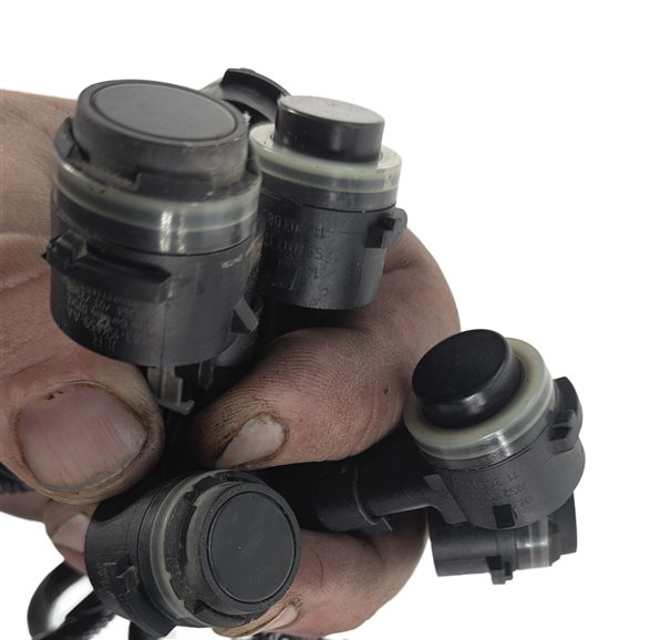 Thumbnail 6: 2017 ROVER DISCOVERY L462 REAR PARK ASSIST PDC SENSORS w/HARNESS (Black)