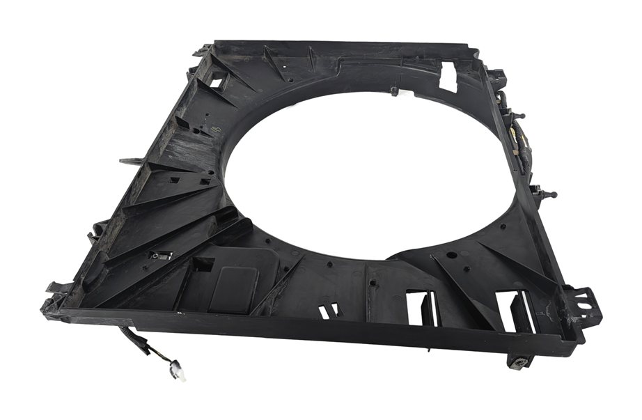 Thumbnail 2: 13-22 RANGE ROVER SPORT DISCOVERY L462 L494 RADIATOR COOLING FAN SHROUD TRIM
