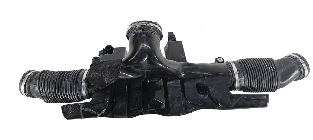 Thumbnail 3: 2017 ROVER DISCOVERY L462 3.0L AJ126 ENGINE AIR INTAKE RESONATOR DUCT