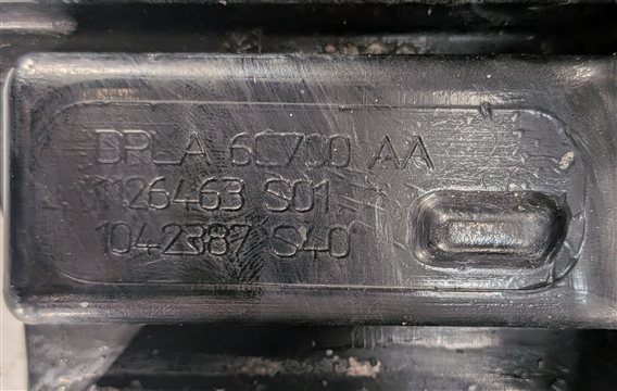 Thumbnail 4: 2017 ROVER DISCOVERY L462 3.0L AJ126 ENGINE AIR INTAKE RESONATOR DUCT