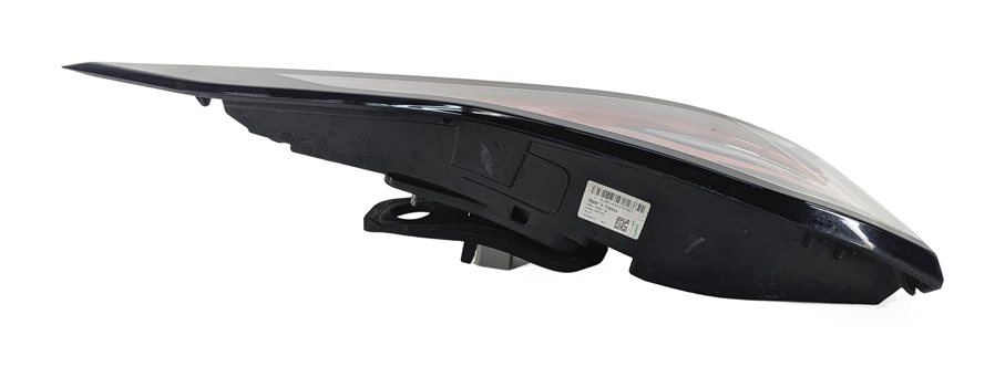 Thumbnail 3: 17-20 LAND ROVER DISCOVERY L462 REAR LEFT DRIVER OUTER QUARTER TAILLIGHT LAMP