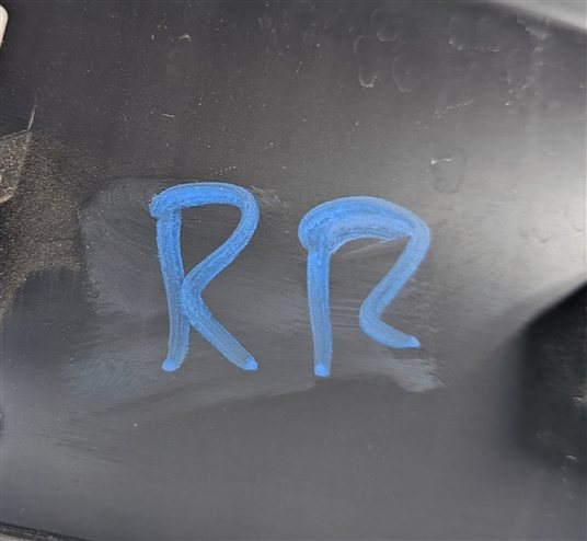Thumbnail 3: 17-23 LAND ROVER DISCOVERY (L462) REAR RIGHT LOWER DOOR TRIM MOULDING (BLACK)