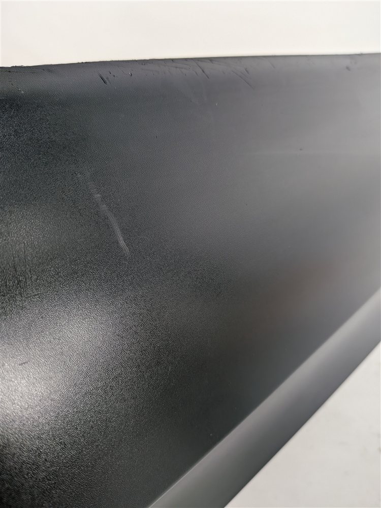 Thumbnail 5: 17-23 LAND ROVER DISCOVERY (L462) REAR RIGHT LOWER DOOR TRIM MOULDING (BLACK)