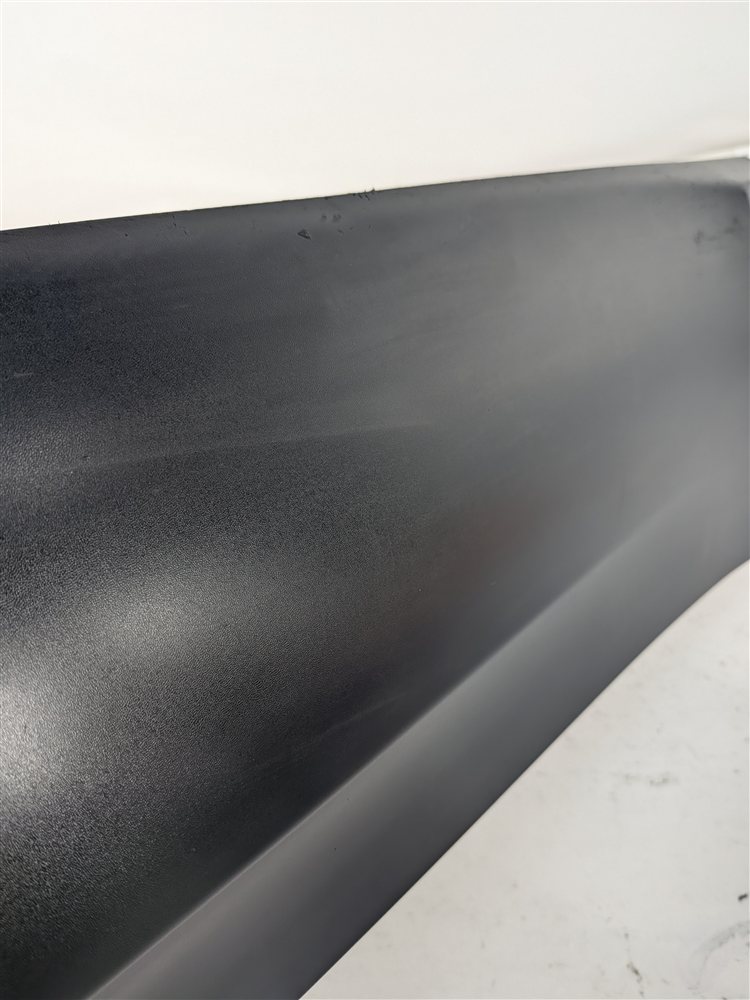 Thumbnail 6: 17-23 LAND ROVER DISCOVERY (L462) REAR RIGHT LOWER DOOR TRIM MOULDING (BLACK)