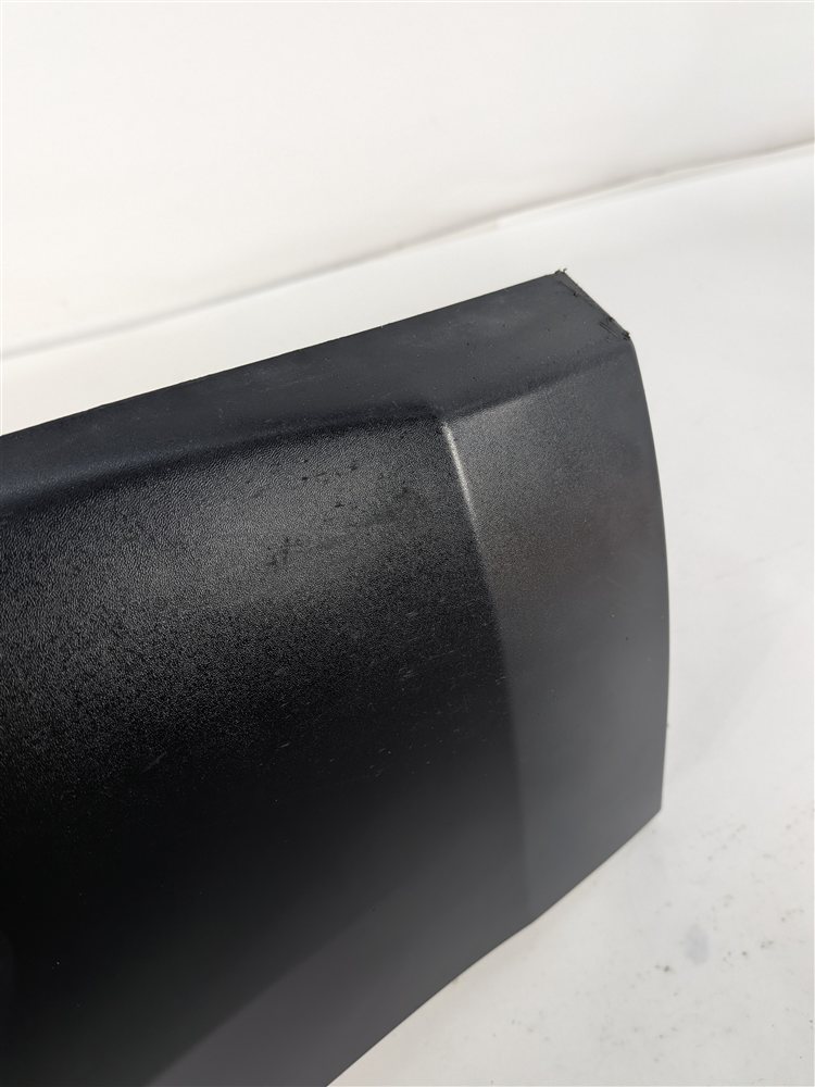 Thumbnail 7: 17-23 LAND ROVER DISCOVERY (L462) REAR RIGHT LOWER DOOR TRIM MOULDING (BLACK)