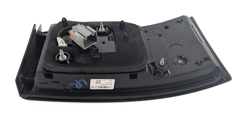 Thumbnail 5: 17-20 LAND ROVER DISCOVERY L462 REAR LEFT DRIVER INNER LIFTGATE TAILLIGHT LAMP