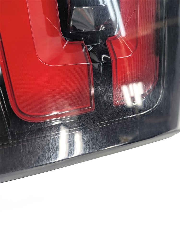 Thumbnail 7: 17-20 LAND ROVER DISCOVERY L462 REAR LEFT DRIVER INNER LIFTGATE TAILLIGHT LAMP