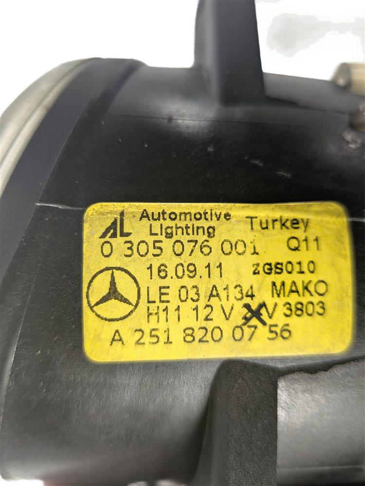 Thumbnail 8: 10-12 MERCEDES GL550 GLK350 X164 X204 FRONT LEFT DRIVER FOGLIGHT (SPORT PACKAGE)