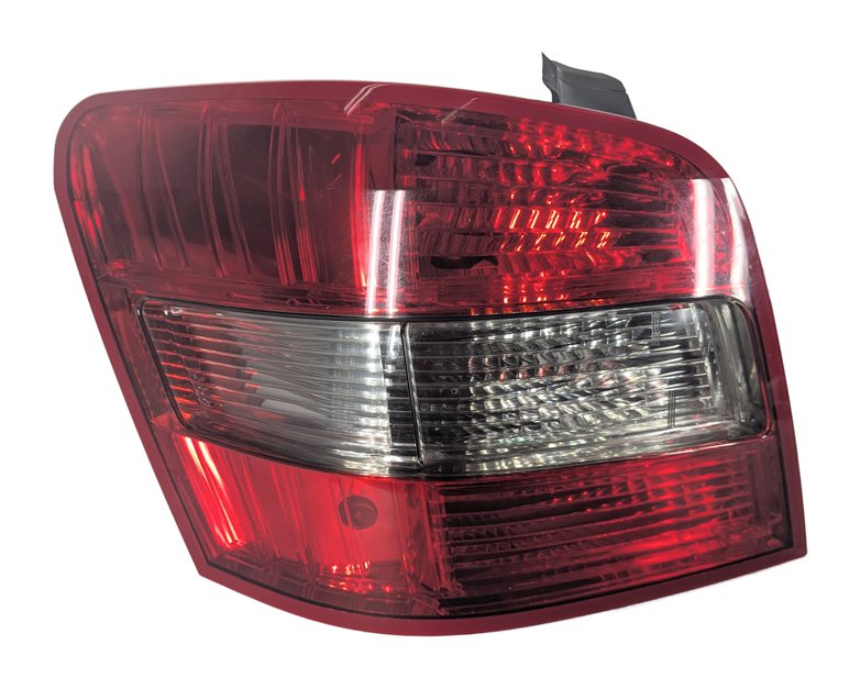 10-12 MERCEDES GLK350 (X204) LEFT DRIVER TAILLIGHT BRAKE LIGHT LAMP INCANDESCENT