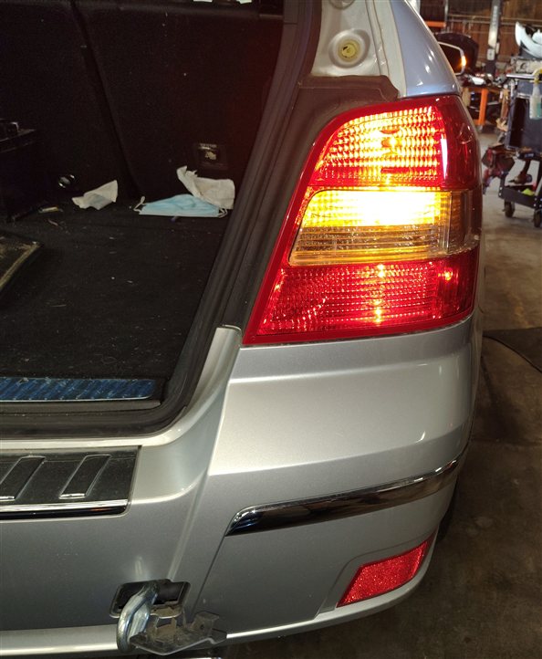 Thumbnail 2: 2010-2012 MERCEDES BENZ GLK350 (X204) RIGHT PASSENGER TAILLIGHT BRAKE LIGHT LAMP