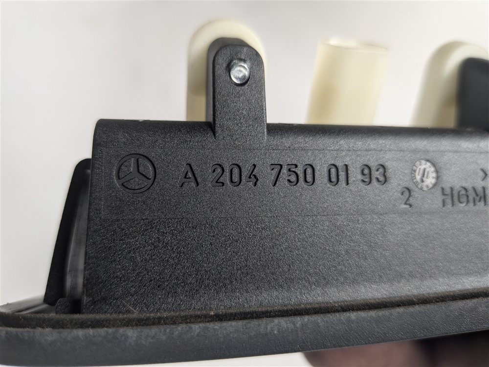 Thumbnail 8: 2012 MERCEDES GLK350 (X204) REAR LIFTGATE TAILGATE RELEASE SWITCH BUTTON