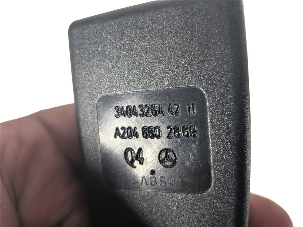 Thumbnail 6: 2012 MERCEDES GLK350 (X204) REAR SEAT SEATBELT BUCKLE RECEIVER SET/3 (Black)