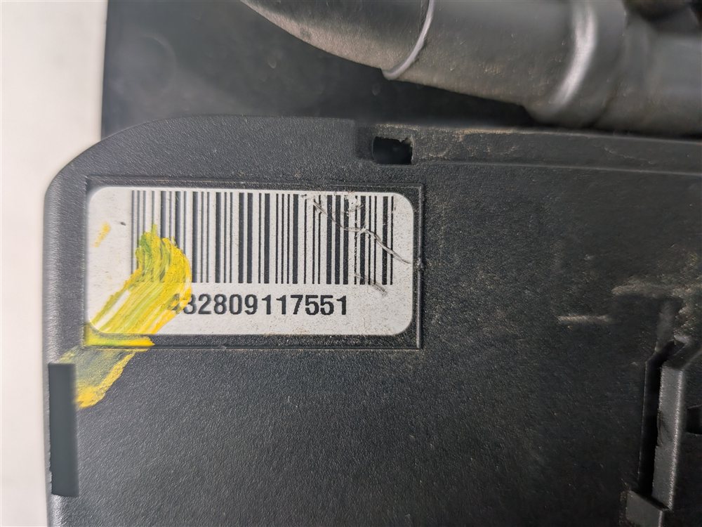 Thumbnail 6: 2012 MERCEDES GLK350 (X204) 3.5L POSITIVE BATTERY JUNCTION FUSE BOX TERMINAL