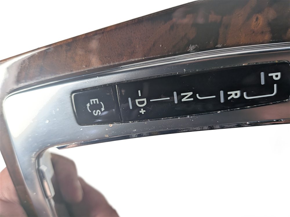Thumbnail 15: 2012 MERCEDES GLK350 (X204) CENTER CONSOLE AUTOMATIC SHIFT TRIM BEZEL (Walnut)