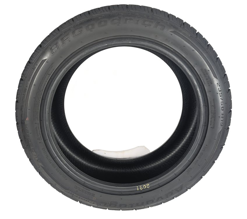 Thumbnail 2: BFGOODRICH ADVANTAGE CONTROL 235/50R19 103H ALL SEASON TIRE SINGLE