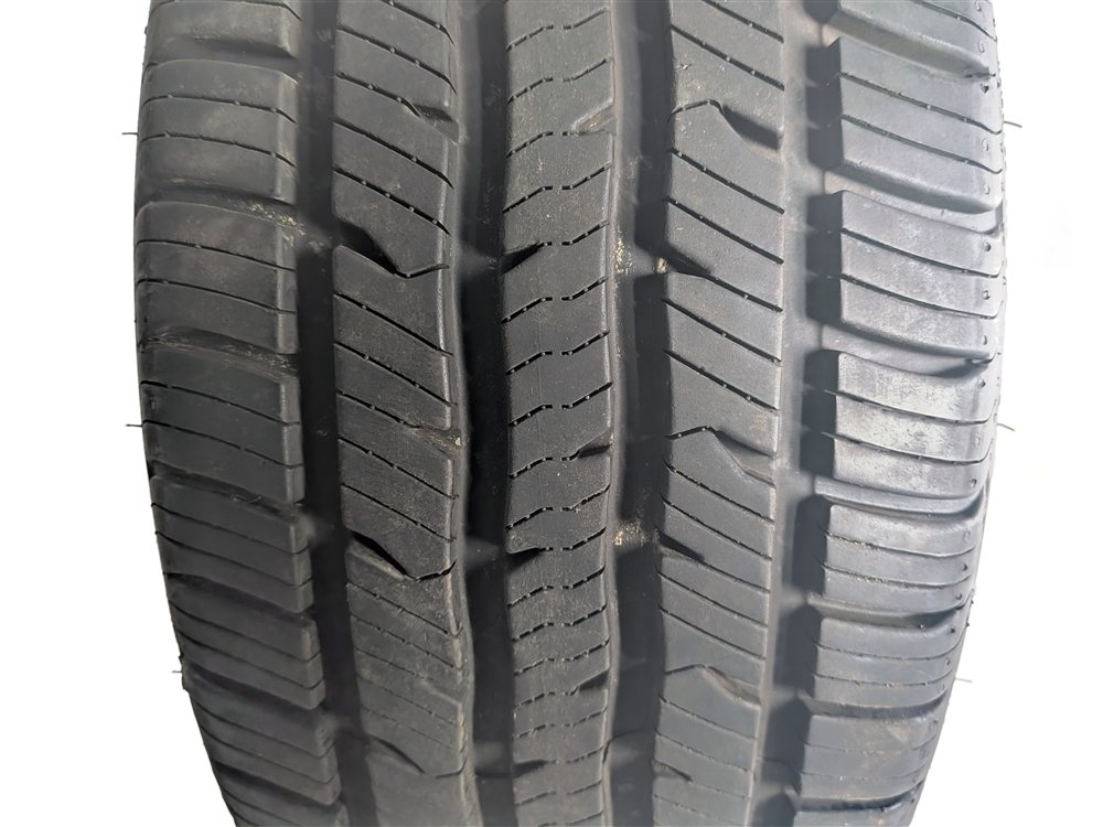 Thumbnail 2: BFGOODRICH ADVANTAGE CONTROL 235/50R19 103H ALL SEASON TIRE SINGLE