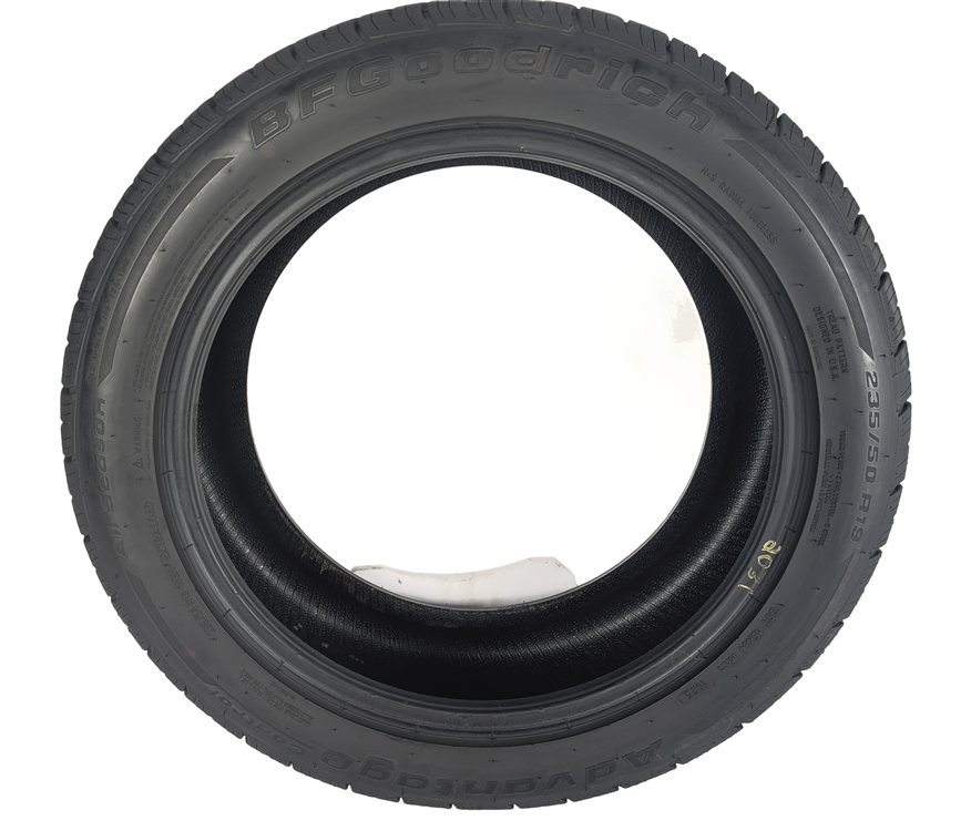 Thumbnail 3: BFGOODRICH ADVANTAGE CONTROL 235/50R19 103H ALL SEASON TIRE SINGLE