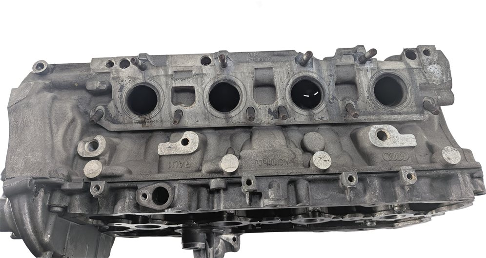 Thumbnail 6: 2007-2009 AUDI Q7 (4L) 4.2L V8 ENGINE LEFT CYLINDER HEAD