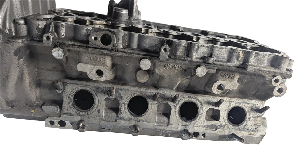 Thumbnail 7: 2007-2009 VW TOUAREG AUDI Q7 (4L) 4.2L V8 ENGINE RIGHT CYLINDER HEAD