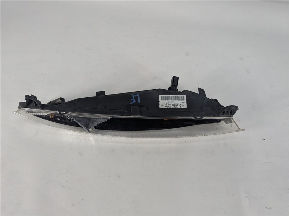 Thumbnail 6: 2007-2009 AUDI Q7 (4L) LEFT FRONT DRIVER BUMPER TURN SIGNAL MARKER LIGHT LAMP