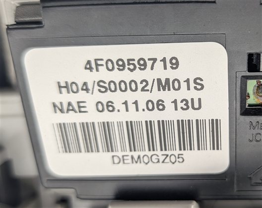 Thumbnail 11: 2007-2015 AUDI Q7 (4L) FRONT DOMELIGHT READING COURTESY DOME LIGHT LAMP (Grey)