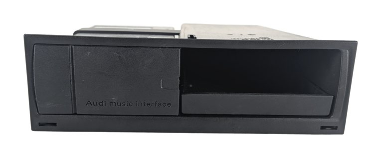 Thumbnail 4: 2007 AUDI Q7 (4L) AUDI MUSIC INTERFACE AMI CONTROL MODULE COMPUTER